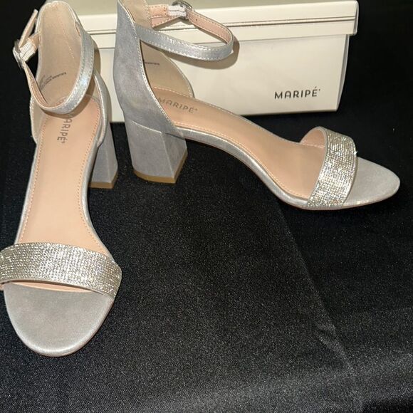 NIB Maripe Crystal Silver Heels with Ankle Strap and Block Heel Size 9 - Picture 4 of 14